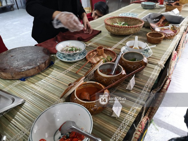 Chỉ nhìn qua vài món đãi phóng viên quốc tế thời gian Hội nghị thượng đỉnh cũng thấy ngay những địa điểm ăn uống nức tiếng Hà Nội - Ảnh 7.