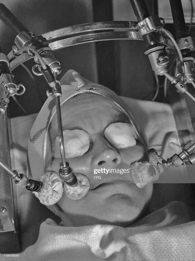 Những bức ảnh lịch sử hiếm có khó tìm chứng minh thế giới đã thay đổi đáng kinh ngạc như thế nào - Ảnh 2.