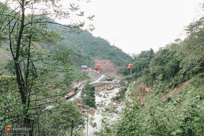 Tranh cãi xoay quanh yếu tố thẩm mỹ của cây cầu 5D đang gây sốt ở Mộc Châu: Khen đẹp thì ít nhưng chê bai sến súa, lạc lõng nhiều vô kể - Ảnh 21.