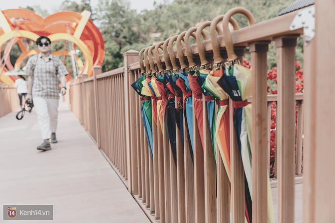 Tranh cãi xoay quanh yếu tố thẩm mỹ của cây cầu 5D đang gây sốt ở Mộc Châu: Khen đẹp thì ít nhưng chê bai sến súa, lạc lõng nhiều vô kể - Ảnh 11.