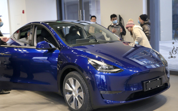 Tặng Tesla Model 3 cho người tiêm vắc-xin COVID-19