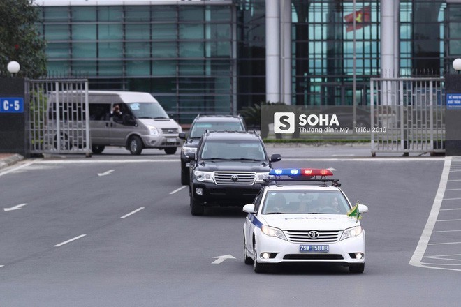 Hai chiếc xe đặc chủng bí ẩn của Triều Tiên xuất hiện tại Hà Nội: Siêu đặc biệt? - Ảnh 2.