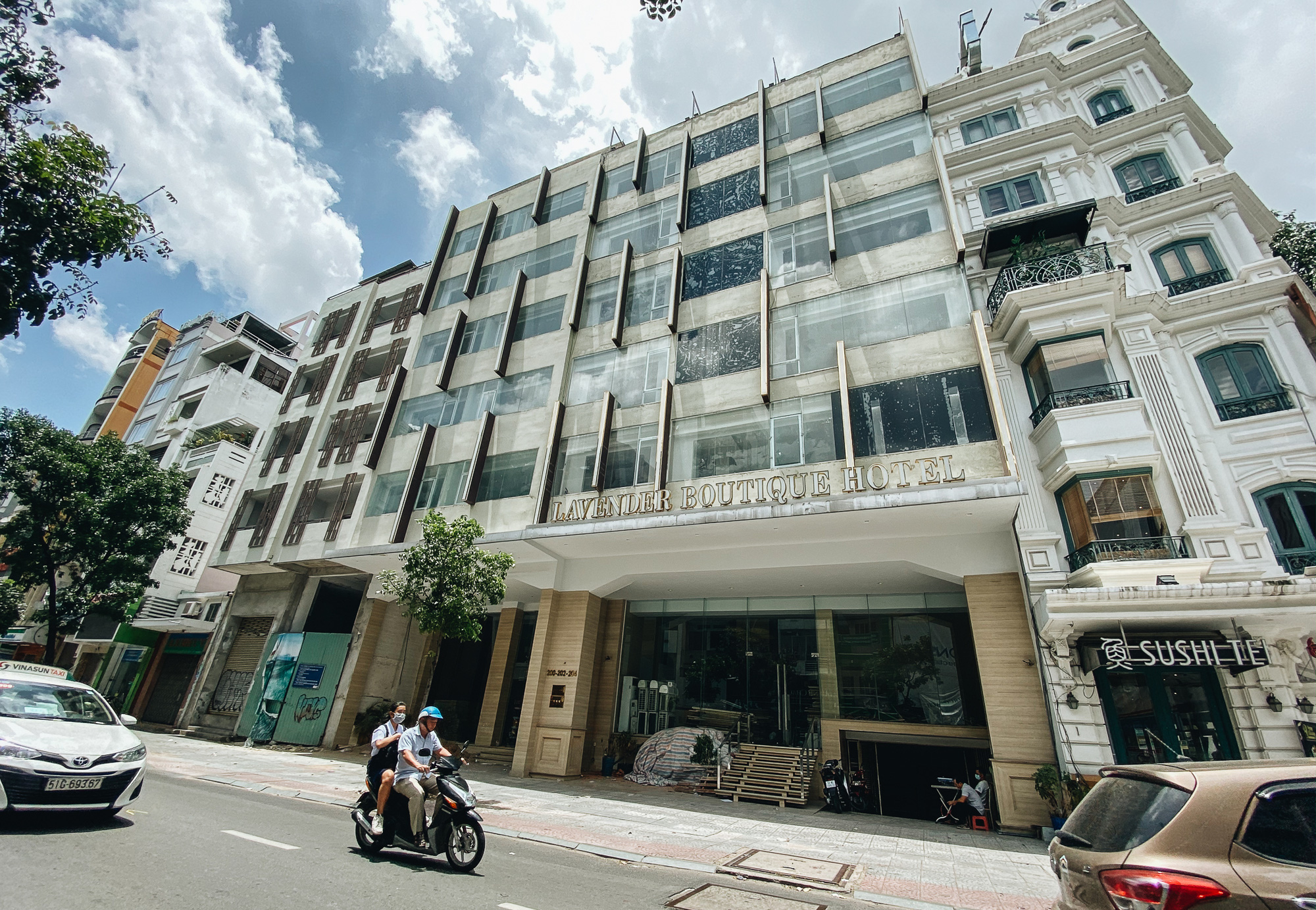  Chùm ảnh: Khách sạn ở trung tâm Sài Gòn ngừng hoạt động, rao bán vì ngấm đòn Covid-19 - Ảnh 6.