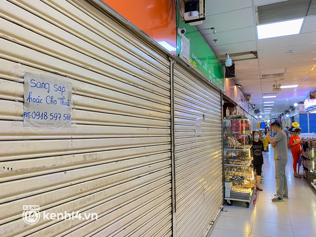 Chợ bán sỉ lớn nhất Sài Gòn ế ẩm sau Tết, nhiều tiểu thương ngậm ngùi sang nhượng hoặc cho thuê sạp - Ảnh 14.