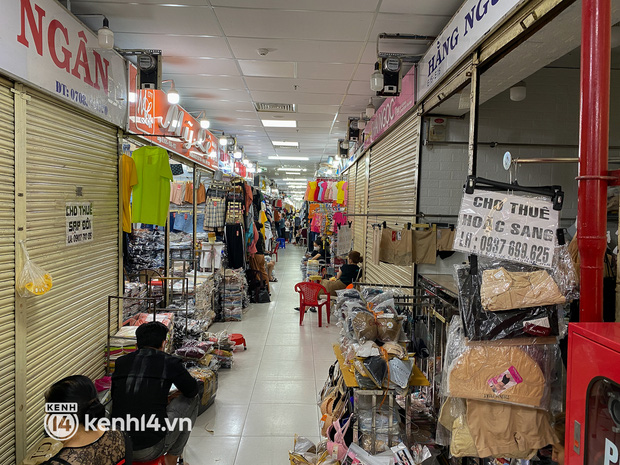  Chợ bán sỉ lớn nhất Sài Gòn ế ẩm sau Tết, nhiều tiểu thương ngậm ngùi sang nhượng hoặc cho thuê sạp - Ảnh 5.