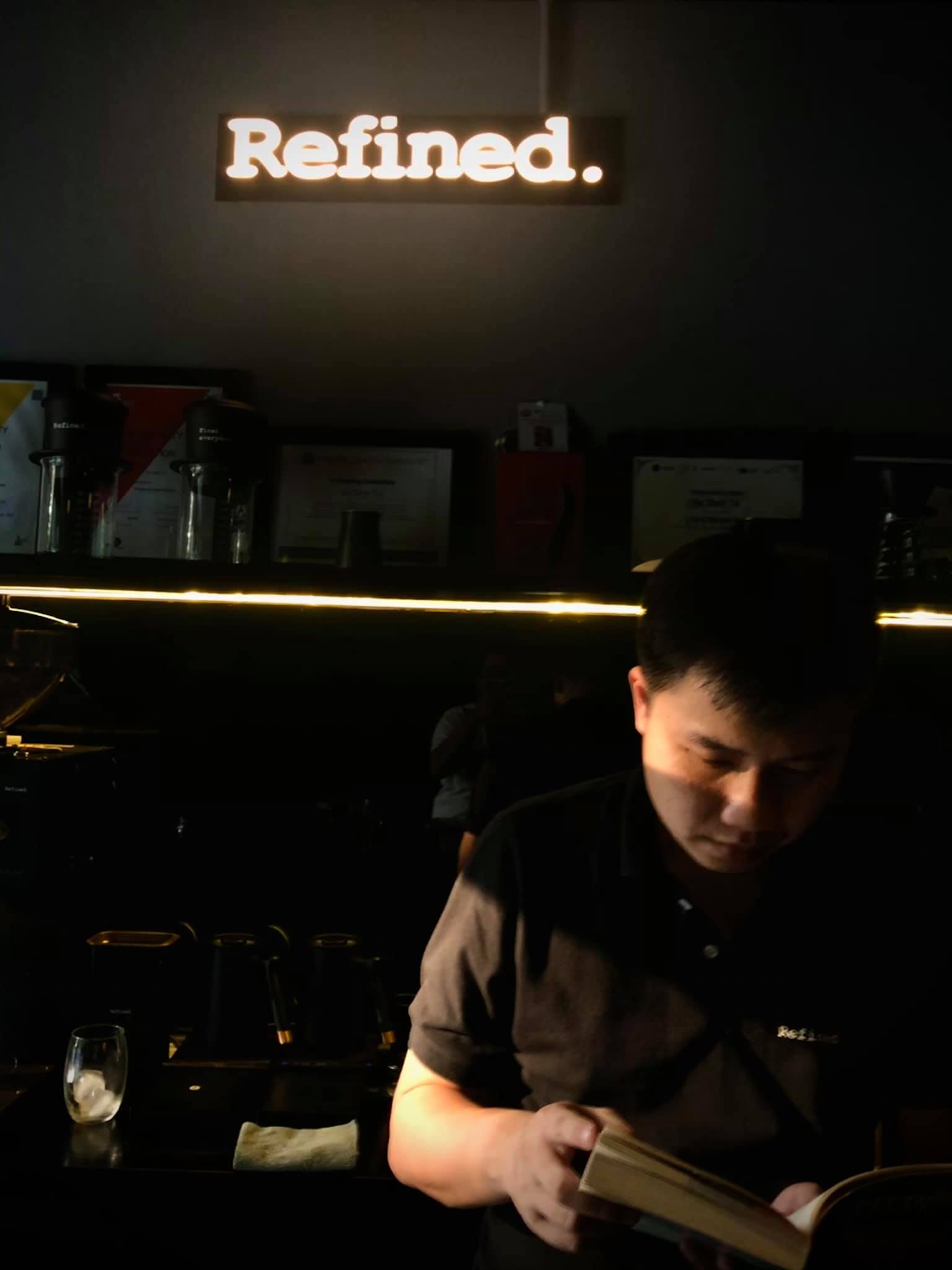 Tú Vũ - chàng trai liều lĩnh bỏ nghề tài chính mở quán cafe trả tiền tùy tâm: Khởi nghiệp từ chiếc máy rang trong phòng ngủ, trải qua 500 lần thẩm định mới hài lòng - Ảnh 4.