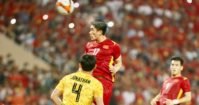 Nham Manh Dung's 3 goals made fans burst with joy: The silent hero behind the masterpieces of a lifetime - Photo 3.