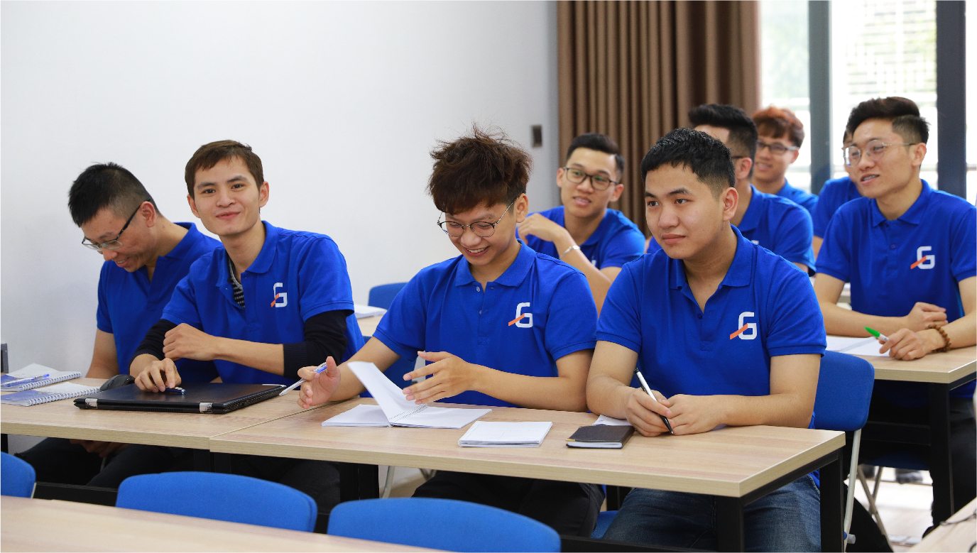 CEO “lò luyện code siêu tốc” kể chuyện đưa hàng ngàn người Việt thất nghiệp, trái ngành trở thành lập trình viên - Ảnh 7.