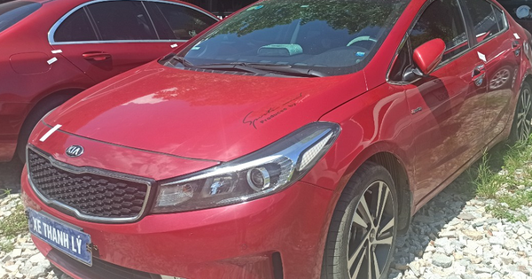 Nợ xấu từ vay mua ô tô, bãi xe ngân hàng đã đầy, xe để lâu hỏng, thanh lý rẻ cũng không ai mua