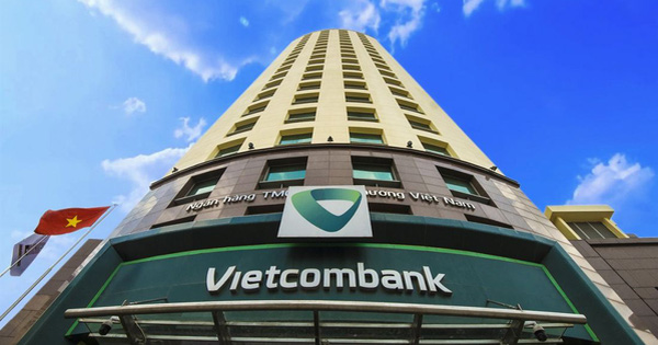 Vietcombank lên tiếng về việc tăng phí SMS Banking