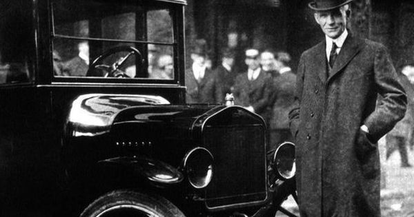 Elon Musk liệu có phải hiện thân thời hiện đại của ông vua xe hơi Henry Ford?