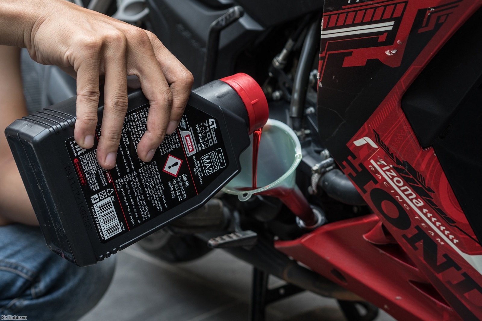 thay dầu nhớt xe máy