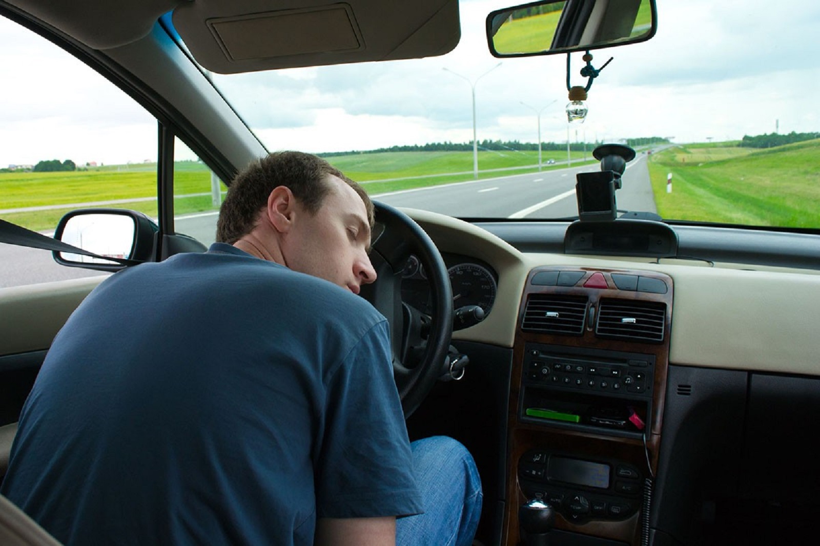 chống buồn ngủ khi lái xe