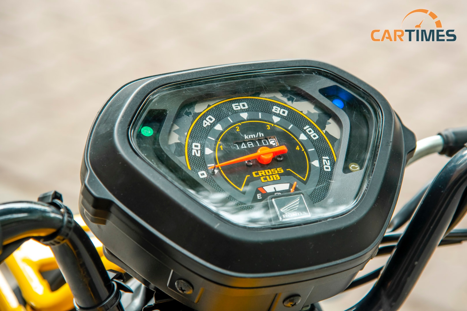 Đồng hồ hiển thị của xe Honda Cross Cub