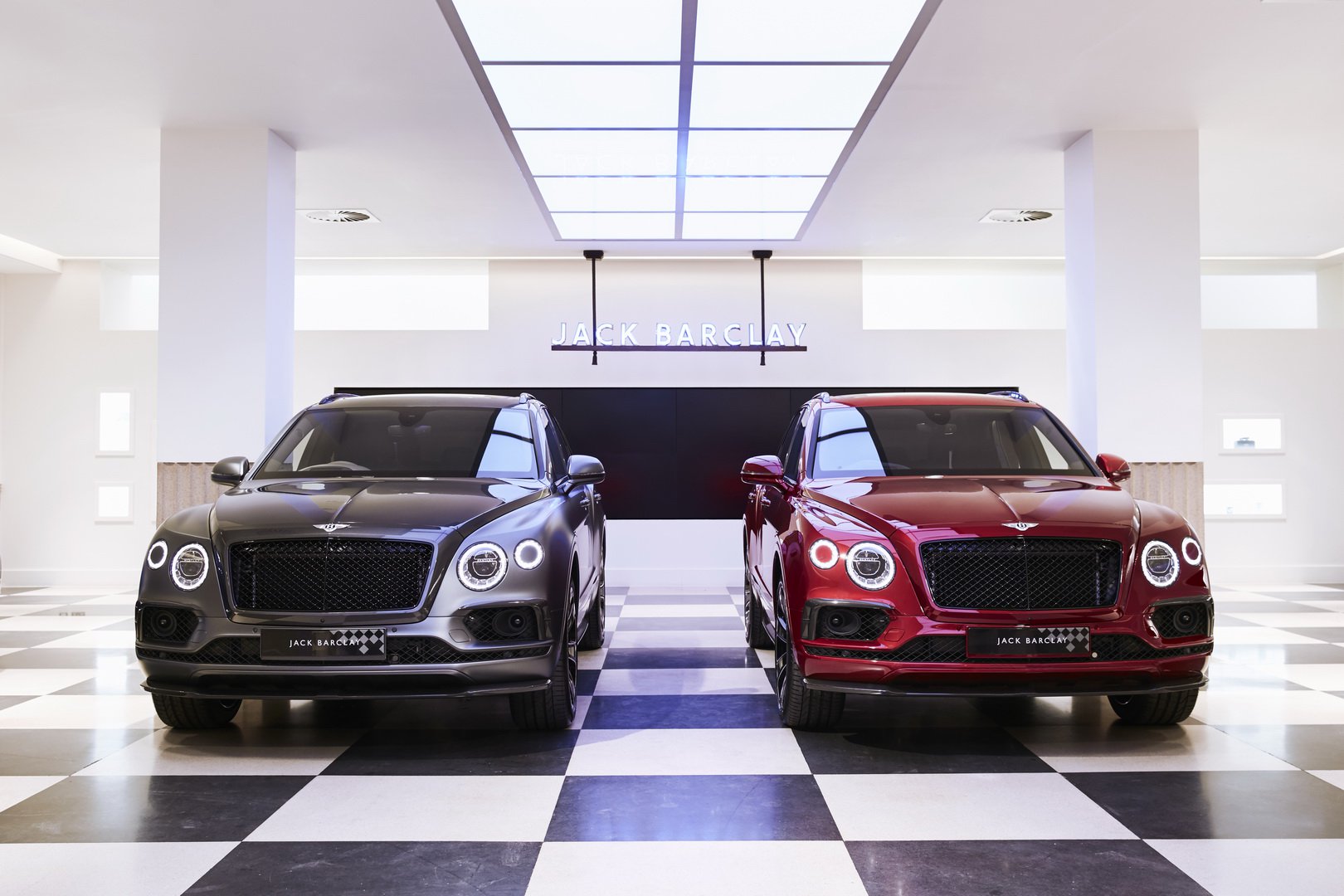 Bentley vén màn 2 phiên bản đặc biệt 