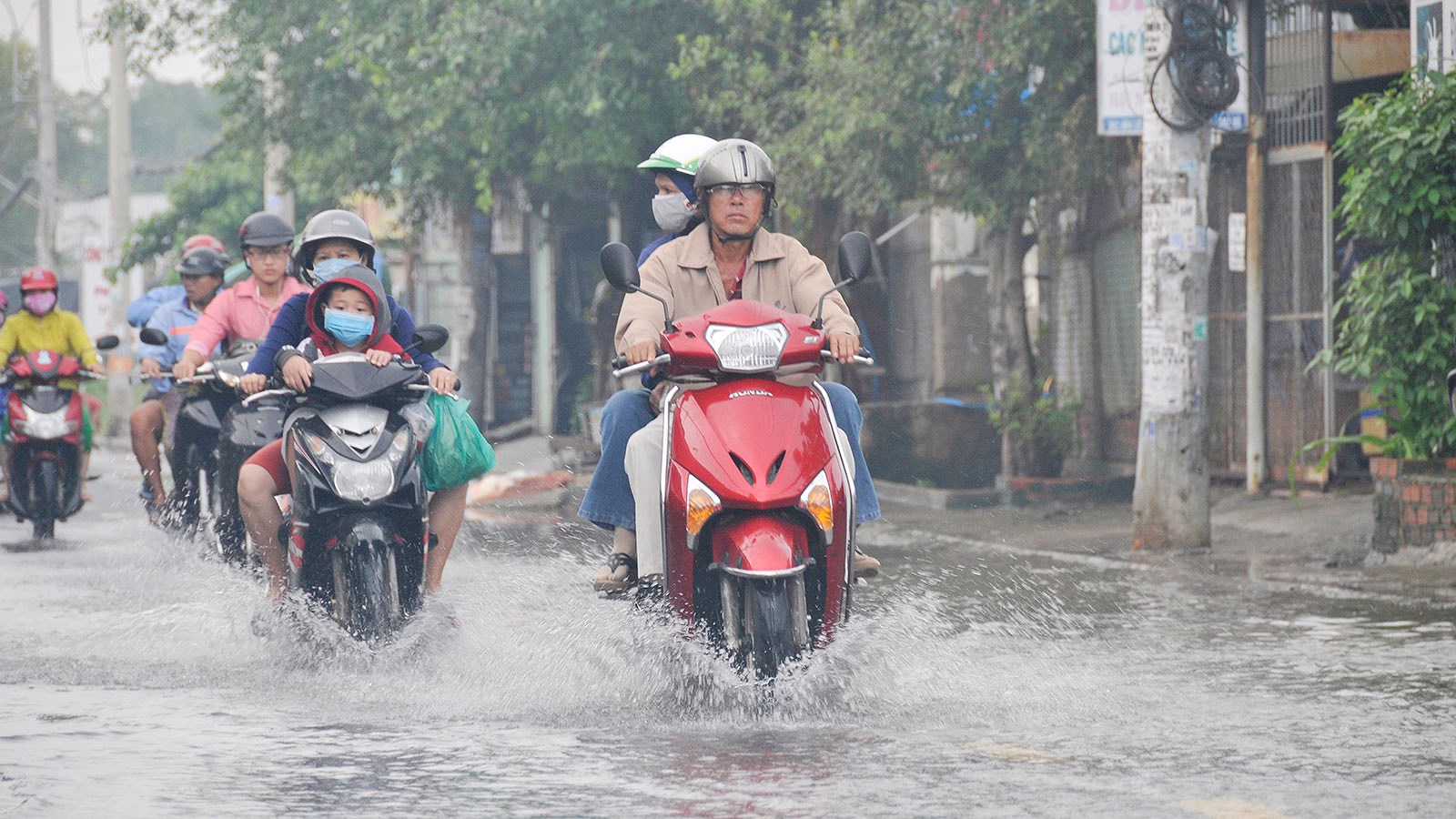 Những hư hại dễ gặp phải khi xe tay ga “lội nước”