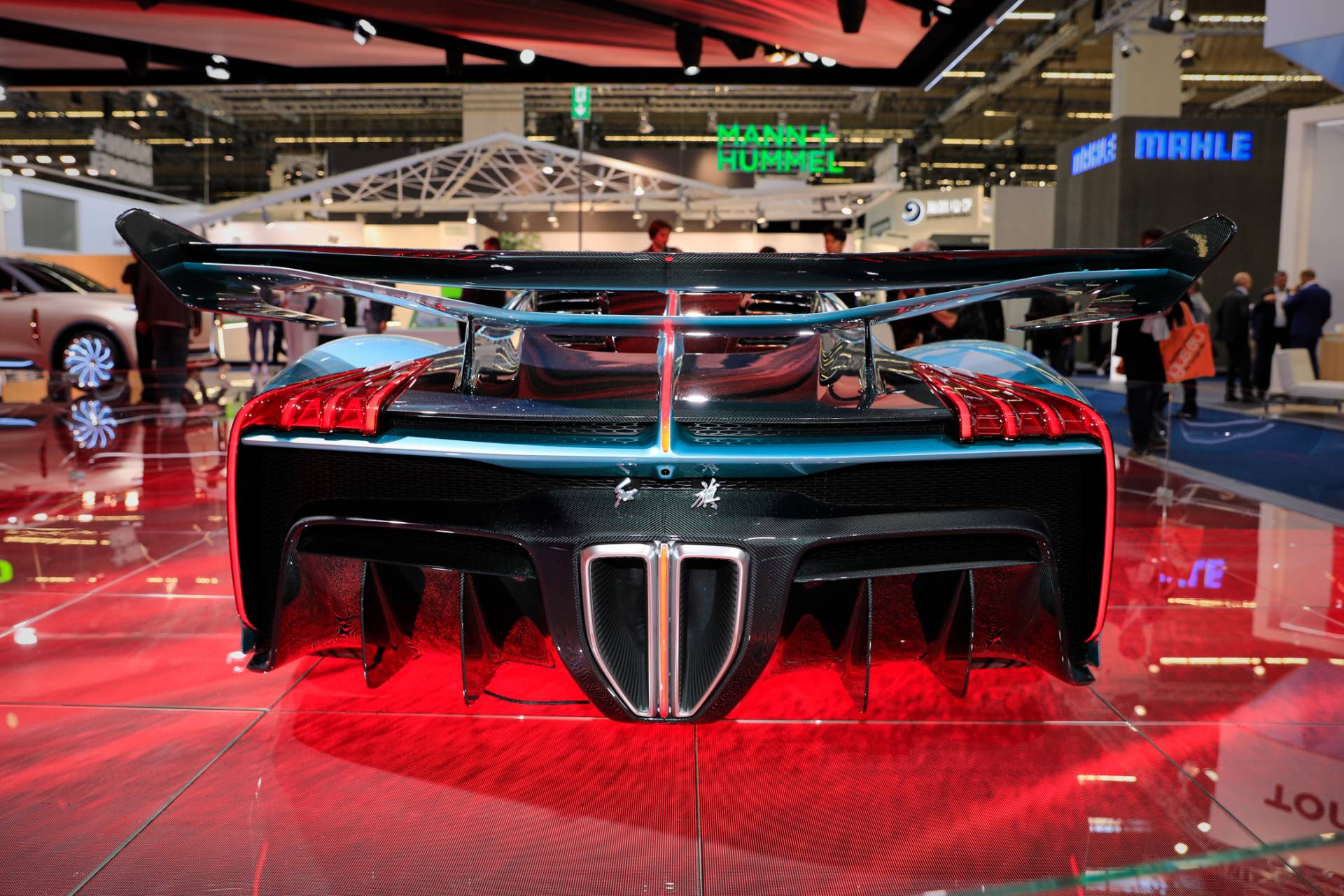 Thiết kế đuôi xe Hongqi S9