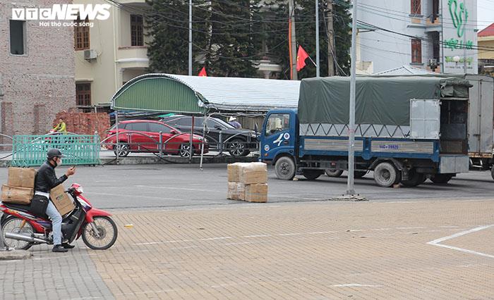 Ảnh: Hai chợ sầm uất nhất Móng Cái đóng cửa, gần 1.000 hộ ngừng kinh doanh - 5