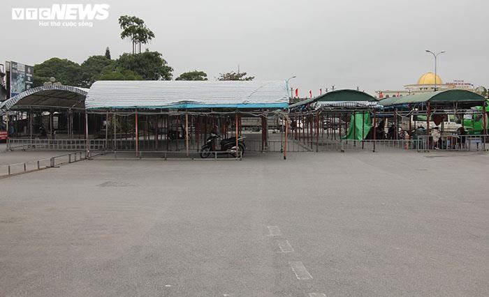 Ảnh: Hai chợ sầm uất nhất Móng Cái đóng cửa, gần 1.000 hộ ngừng kinh doanh - 6