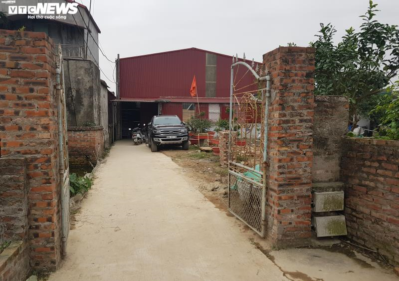 Ảnh: Cảnh sản xuất khẩu trang lộn xộn, nghi kém chất lượng ở Bắc Ninh - 7