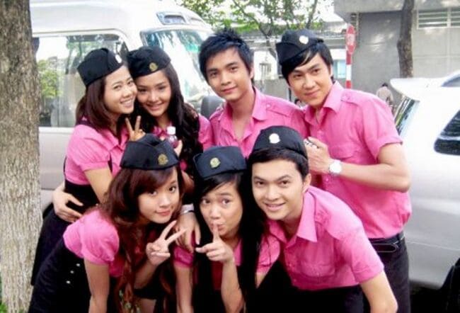 Đặc biệt, khi nhìn lại khung ảnh những cô cậu học sinh