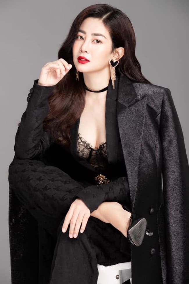 Hình ảnh mới nhất của Mai Phương sau khi đã trở lại với công việc khiến nhiều người bất ngờ với thần thái, nhan sắc của bà mẹ một con.