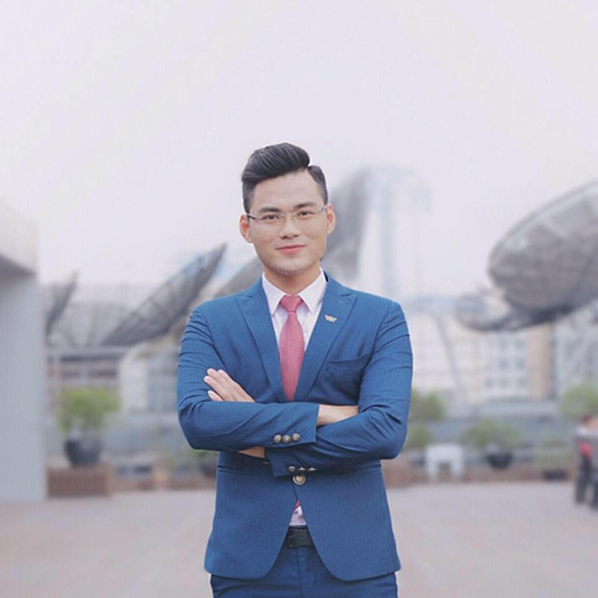 MC thời sự trẻ nhất VTV phải làm phụ hồ, thợ sửa xe để vượt lên khỏi