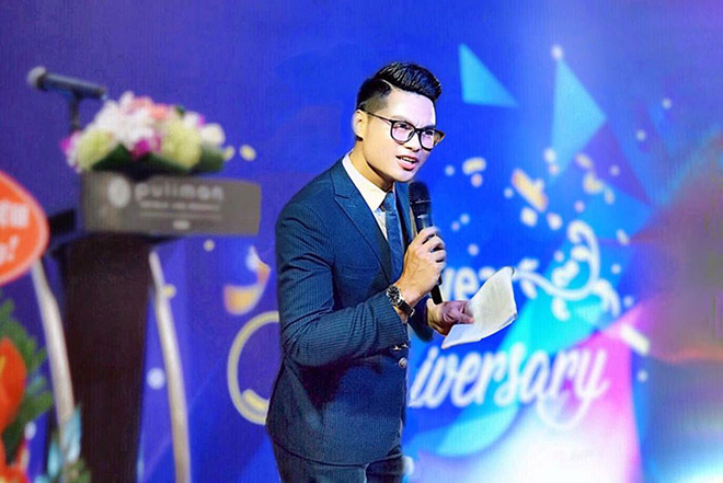 MC thời sự trẻ nhất VTV phải làm phụ hồ, thợ sửa xe để vượt lên khỏi