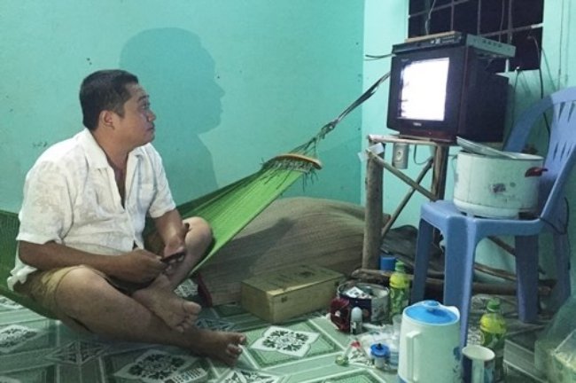 Phùng Ngọc lập gia đình vào năm 2004. Tuy nhiên, vì vợ không chấp nhận cảnh sống lang bạt của chồng nên đề nghị chia tay, cả hai cũng chưa có con chung.