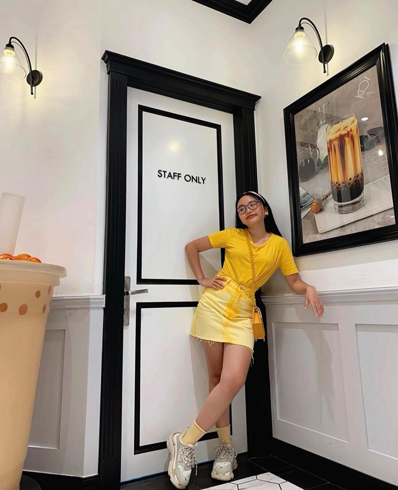 17 tuổi, Phương Mỹ Chi dùng túi hiệu, giày hiệu hơn 20 triệu đồng - 5