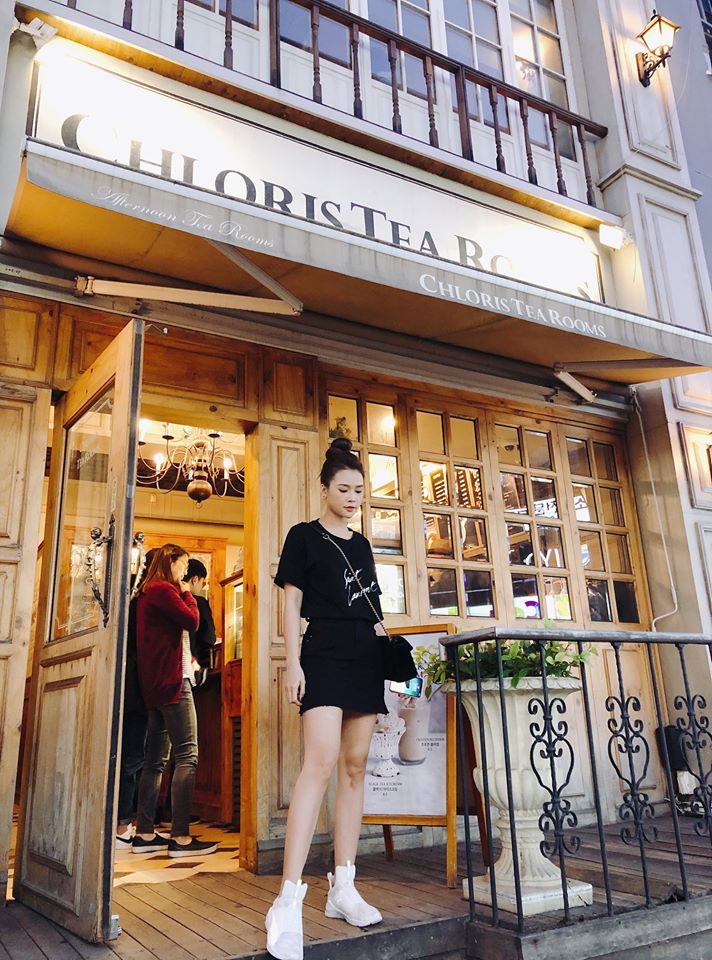 Mỹ nhân Việt sở hữu 50 tỷ tuột váy thành đồ ngủ trong trên truyền hình - 8