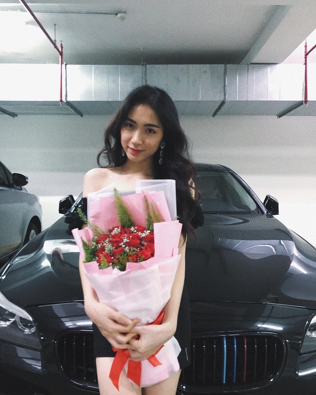 Bước chân vào showbiz với danh hiệu quán quân Học viện ngôi sao 2014, sau 6 năm hoạt động, ở tuổi 25 Hòa Minzy đã có trong tay khối tài sản