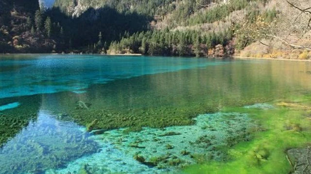 3 hồ nước khủng khiếp nhất thế giới, 1 hồ nóng quanh năm và 1 hồ giết người vô hình - 2