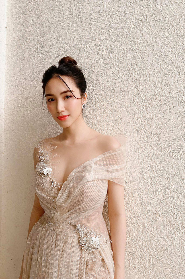 Mới đây khi trả lời về tin đồn kiếm được 500 triệu đồng/tháng, Hòa Minzy liền đáp:&nbsp;“Có thể vài ba ngày là có 500 triệu rồi. Có thể ký hợp đồng xong một công việc là có 500 triệu. Nhưng có những tháng không có show thì không có tiền