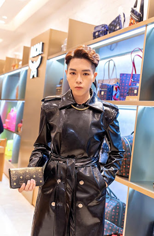 Nói về việc chi tiêu, Đức Phúc cho biết: 