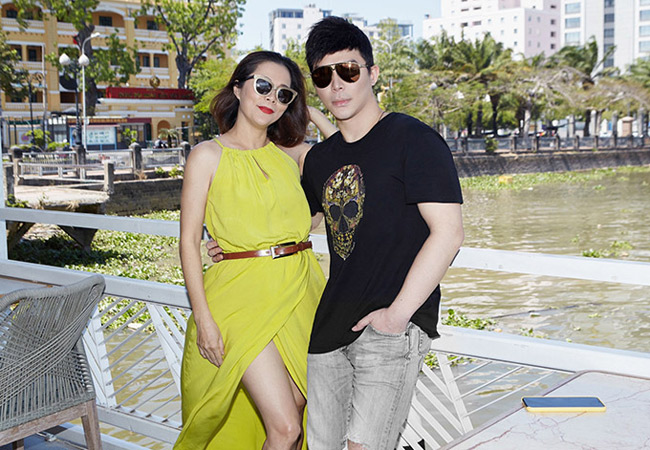 Trong showbiz Việt mới đây xôn xao câu chuyện nữ ca sĩ Mỹ Lệ sẵn sàng cho người bạn thân là nam ca sĩ Nathan Lee mượn 200 tỷ đồng. Điều đó đủ cho thấy độ giàu sang của Mỹ Lệ.