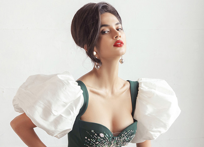 Cô hiện rất đắt show chụp ảnh quảng cáo thời trang.