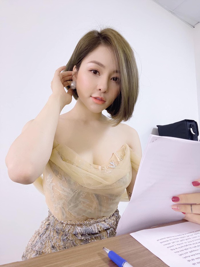 Mặt xinh như hoa, hot girl Trâm Anh vẫn quyết tâm