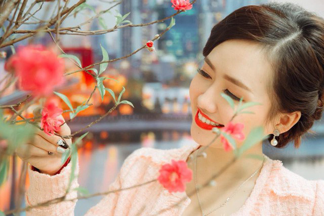 Nụ cười tươi giúp Dương Huyền nhận được nhiều cảm tình của người hâm mộ.
