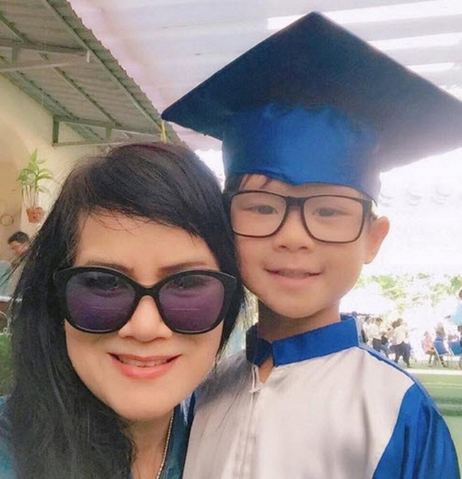 Nếu không biết trước, ít ai nhận ra mẹ Minh Hà đã U70.