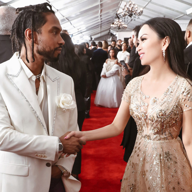 Ngoài ra, Hà Phương còn làm người mẫu quảng cáo cho một số thương hiệu ở nước ngoài và phát triển công việc kinh doanh riêng. Em gái Cẩm Ly có quan hệ khá tốt với các nghệ sĩ trong showbiz và các quan chức chính phủ, nữ ca sĩ thường xuyên có mặt tại các sự kiện, lễ trao giải hàng đầu thế giới.