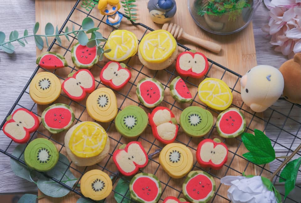 Bánh quy hình hoa quả ngũ sắc mời khách dịp Tết, vừa đẹp vừa ngon - 1