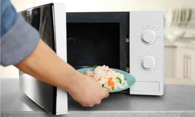 Mẹo hâm nóng lại đồ ăn an toàn, đúng cách, giữ nguyên dinh dưỡng như vừa được nấu - 4