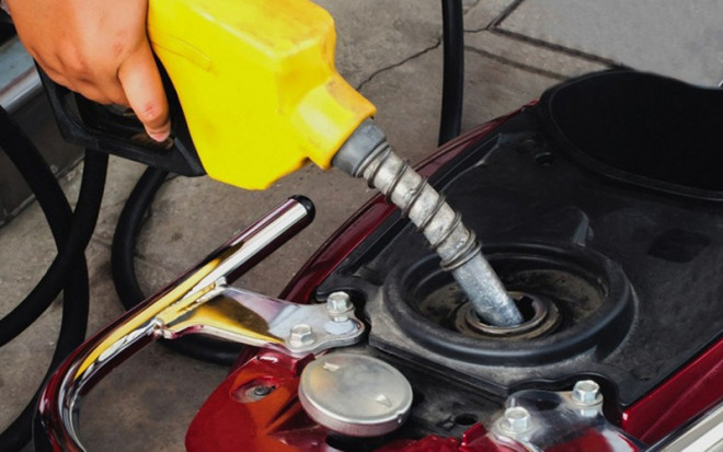Don't fill the tank with gas, follow the 13 tips below to save a lot of money - 5