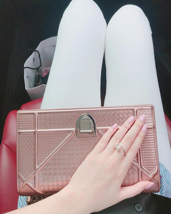 Em gái xinh đẹp của Mai Phương Thúy có phải 