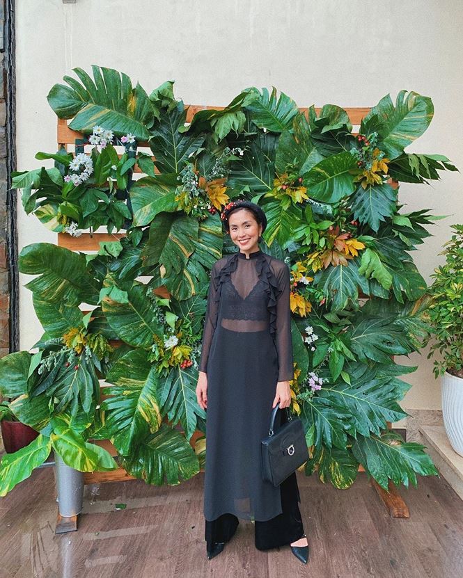 Hà Tăng bạo dạn diện trang phục xuyên thấu lộ nội y gây tranh cãi - 1