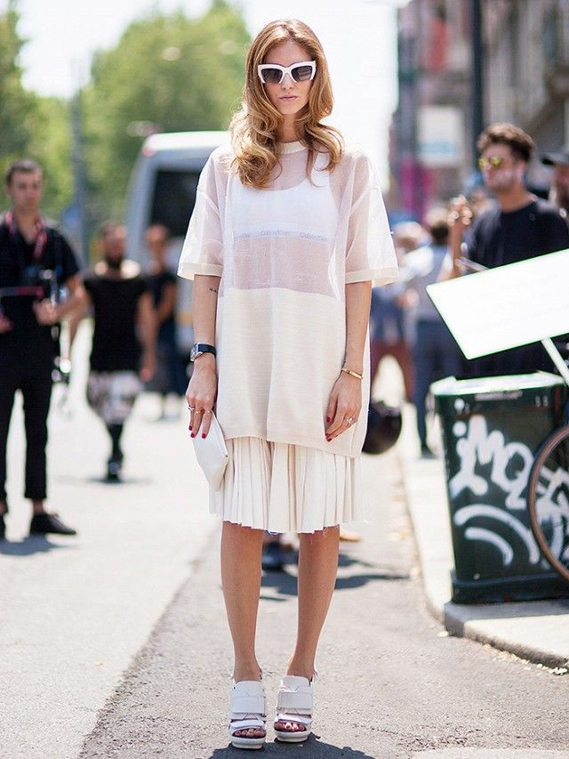 Hà Tăng bạo dạn diện trang phục xuyên thấu lộ nội y gây tranh cãi - 4