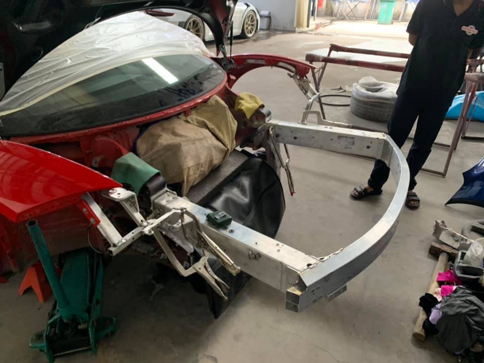 Tuấn Hưng tiết lộ tình trạng siêu xe 16 tỷ vỡ nát đầu sau nửa năm