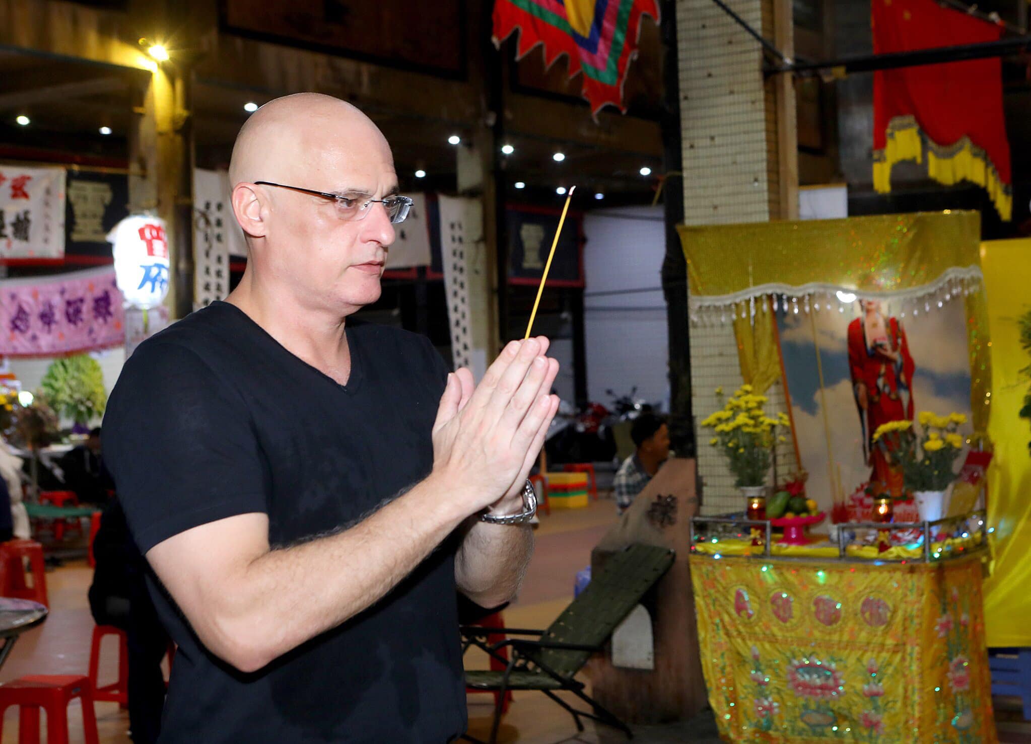 Chồng cũ để lại tài sản giúp Phi Thanh Vân làm giàu bất ngờ xuất hiện ở tang lễ bố vợ - 2