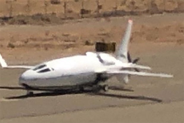 Mỹ: Hé lộ hình ảnh máy bay “hình viên đạn” tối mật chưa từng được công bố - 1